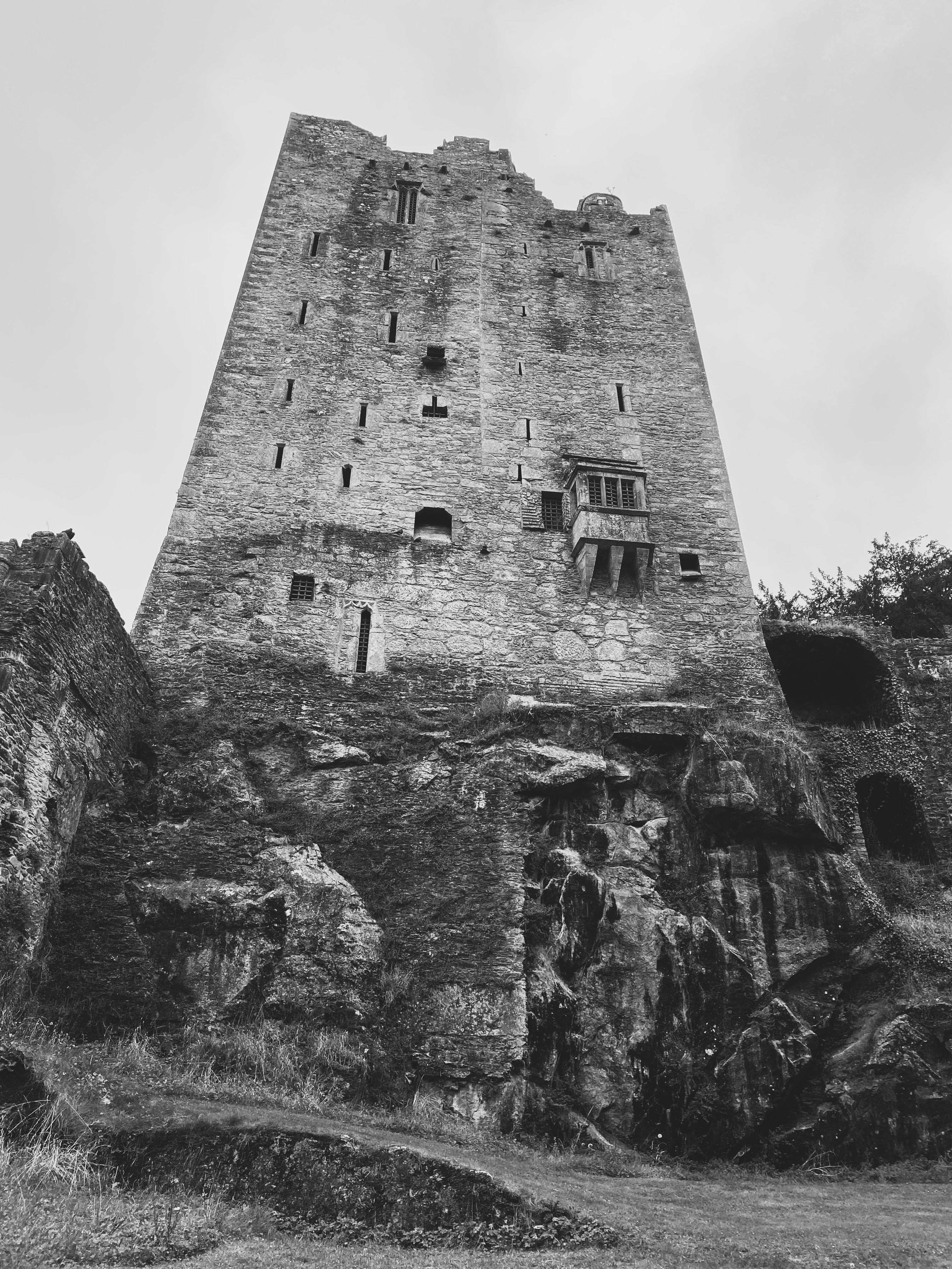 Ma'tallon BW image of outside of tower walls